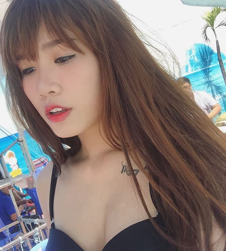 床上的侵略者