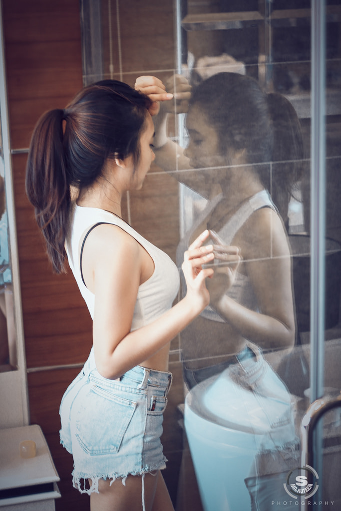 房間里的日本女人