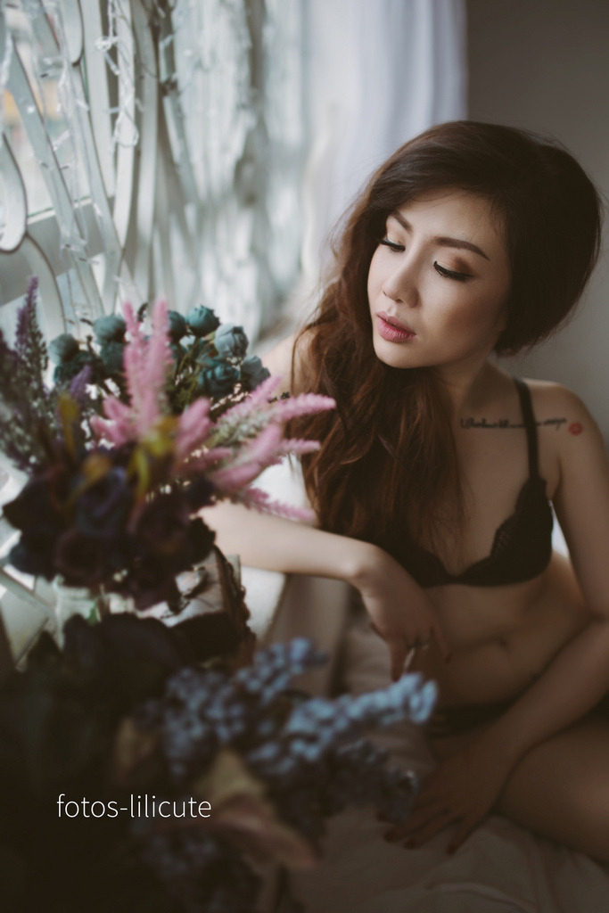 年輕的女鄰居8
