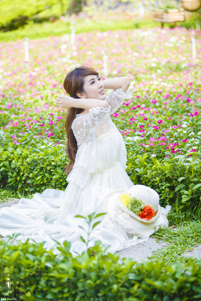 伊東靜香