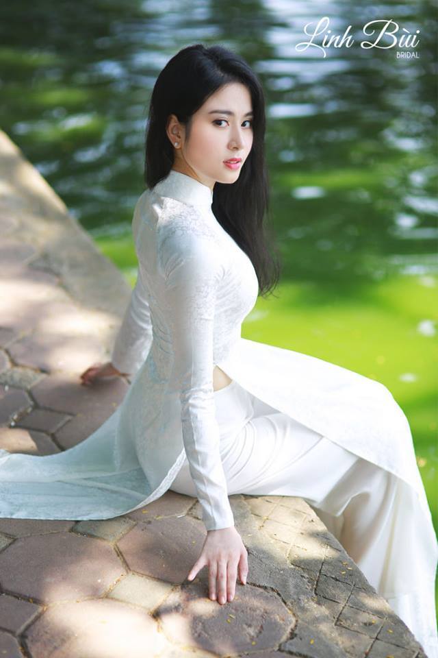 風(fēng)情艷主女王毛坯房調(diào)教