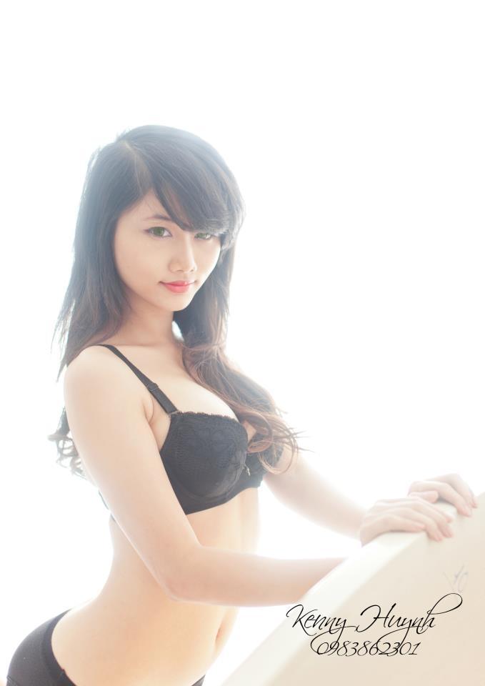 在迎新會(huì)上遇到熬夜的女職員免費(fèi)